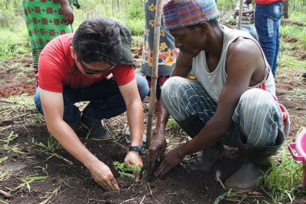 Yamaha is promoting afforestation activities together with Tanzanian NGOs and residents