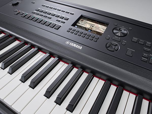 Yamaha dgx 670 deals black