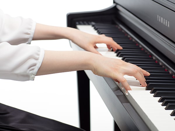 Yamaha Clavinova CLP-765GP Digital Piano - Polished White – Kraft Music