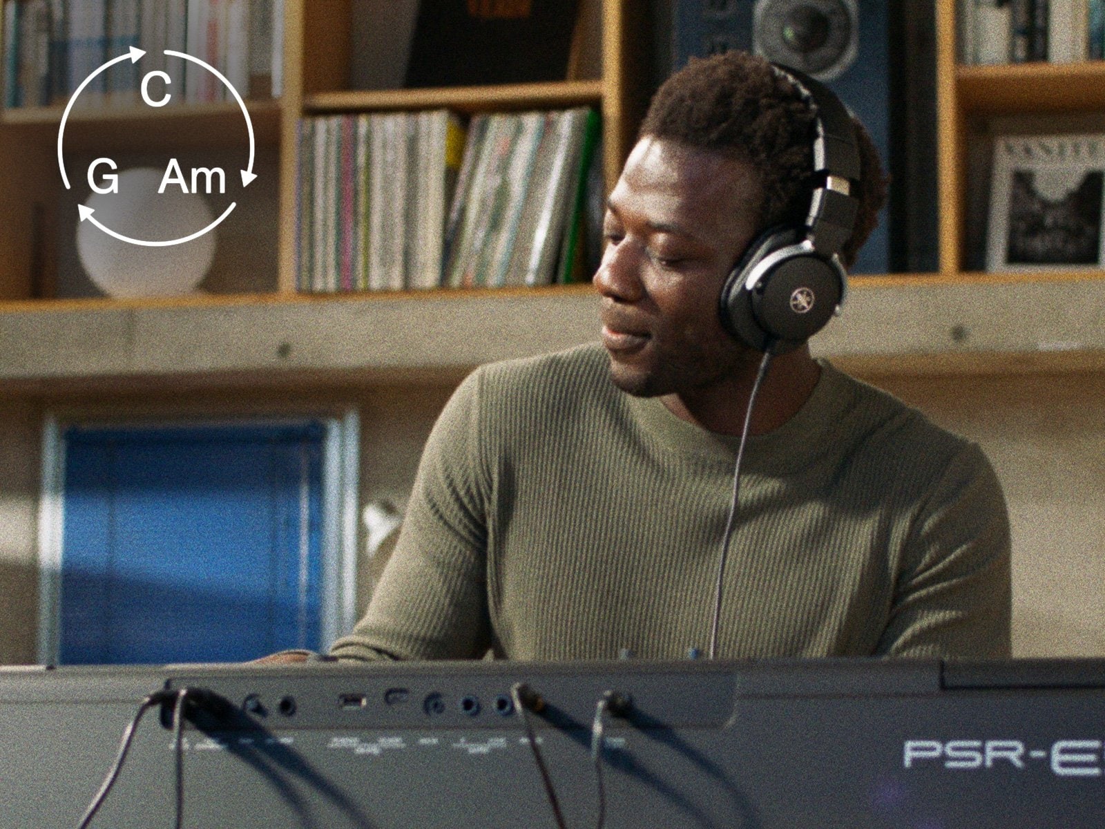 PSR-E483 Feature image of Auto Chord Play Function