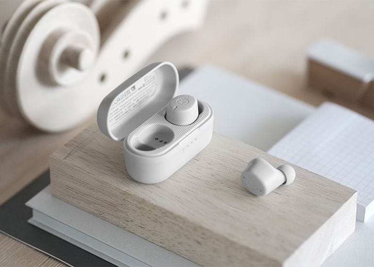 Image of white TW-E3C Wireless Earbuds with charging case