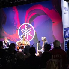 lifestyle image showing Yamaha NS-800A Speaker and R-N1000A Network Receiver