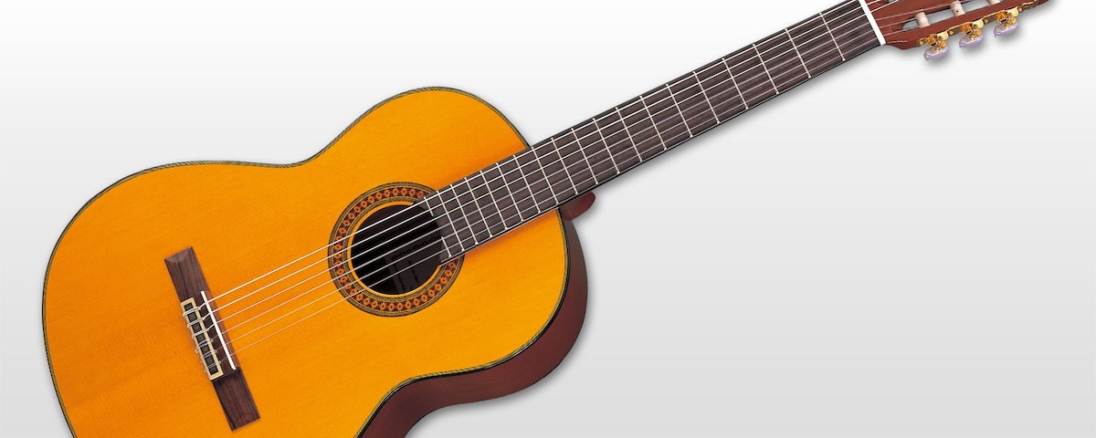 Yamaha C40 is a fraud - Classical Guitar