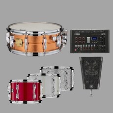 lifestyle image showing Yamaha NS-800A Speaker and R-N1000A Network Receiver