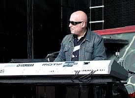 Mike Garson with MOTIF ES8