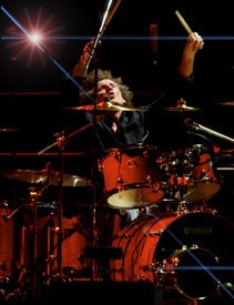 Tommy Aldridge Playing the Drums