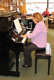 Kari Skeens at the piano