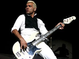 White Hot: Tony Kanal's Bass in Guitar Hero 5 - Yamaha - United ...