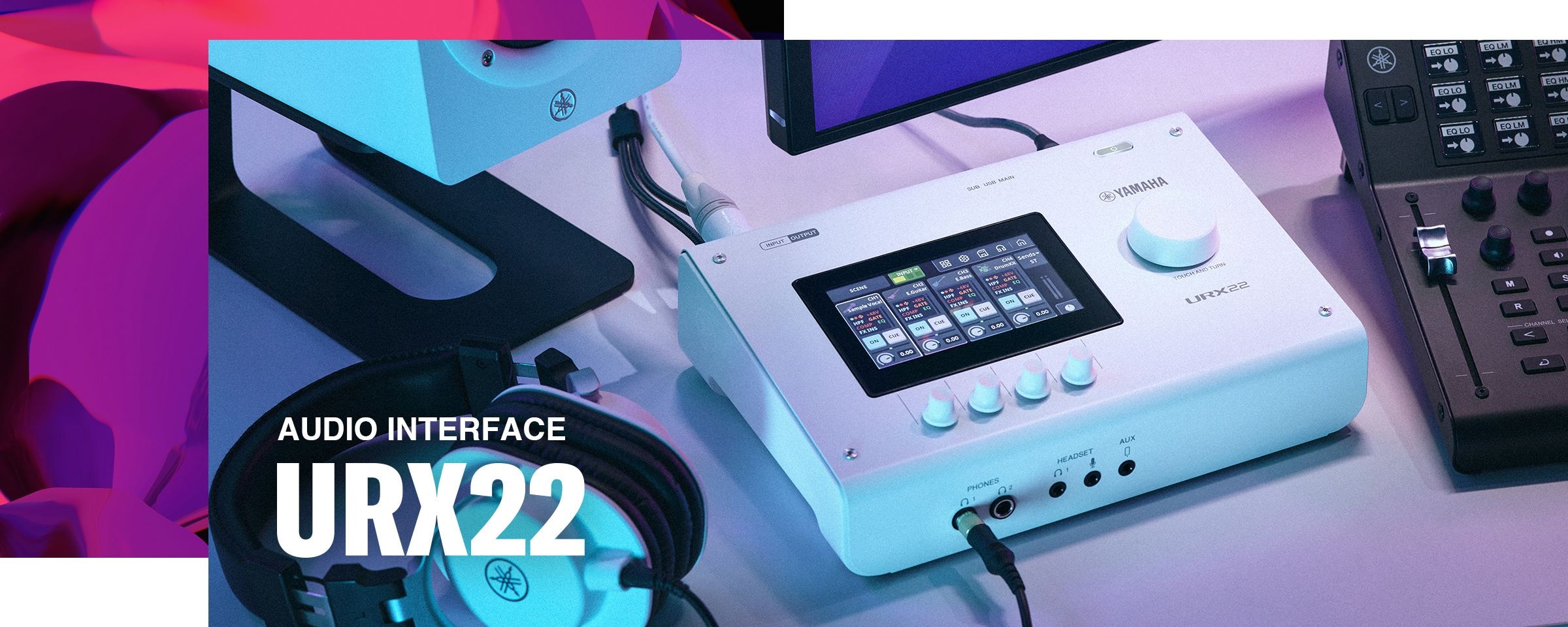 Yamaha Audio Interface URX22 on a desktop table