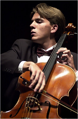 Close-up of Gal Faganel playing Violin